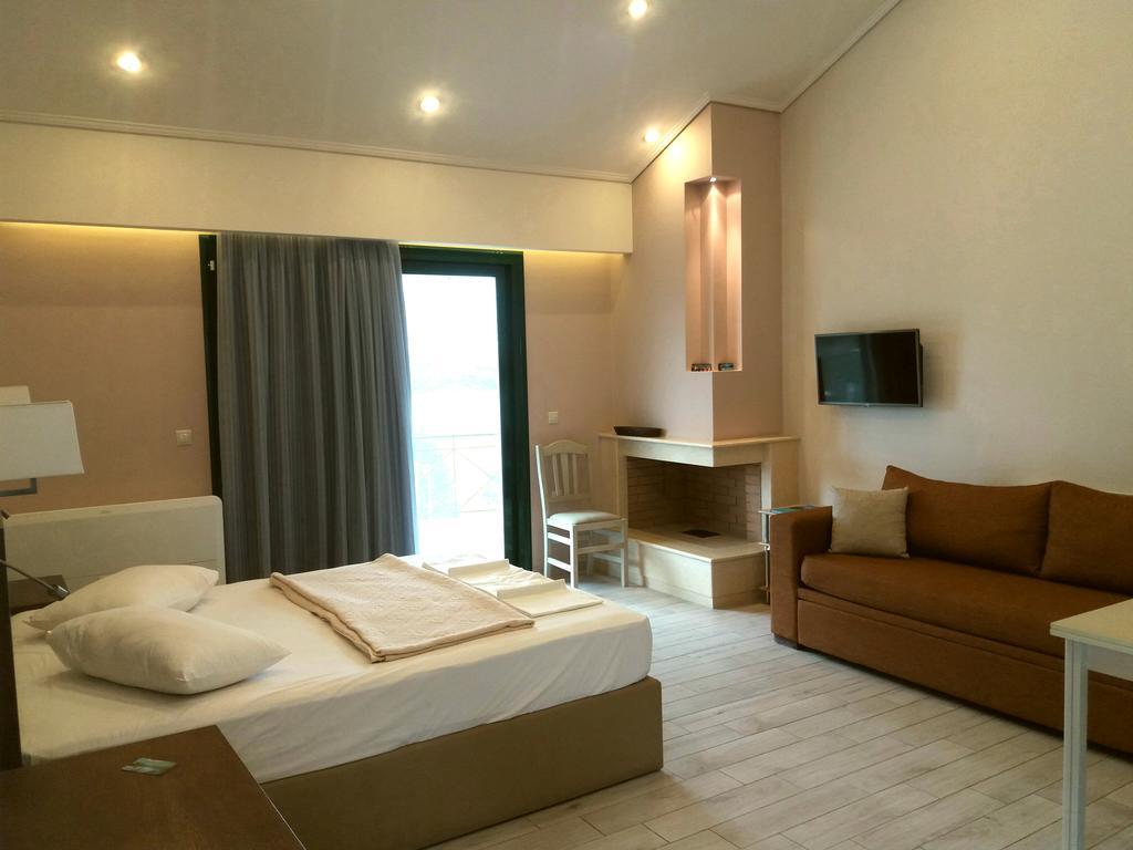 Giannis Village Resort แอสตาโกส ภายนอก รูปภาพ