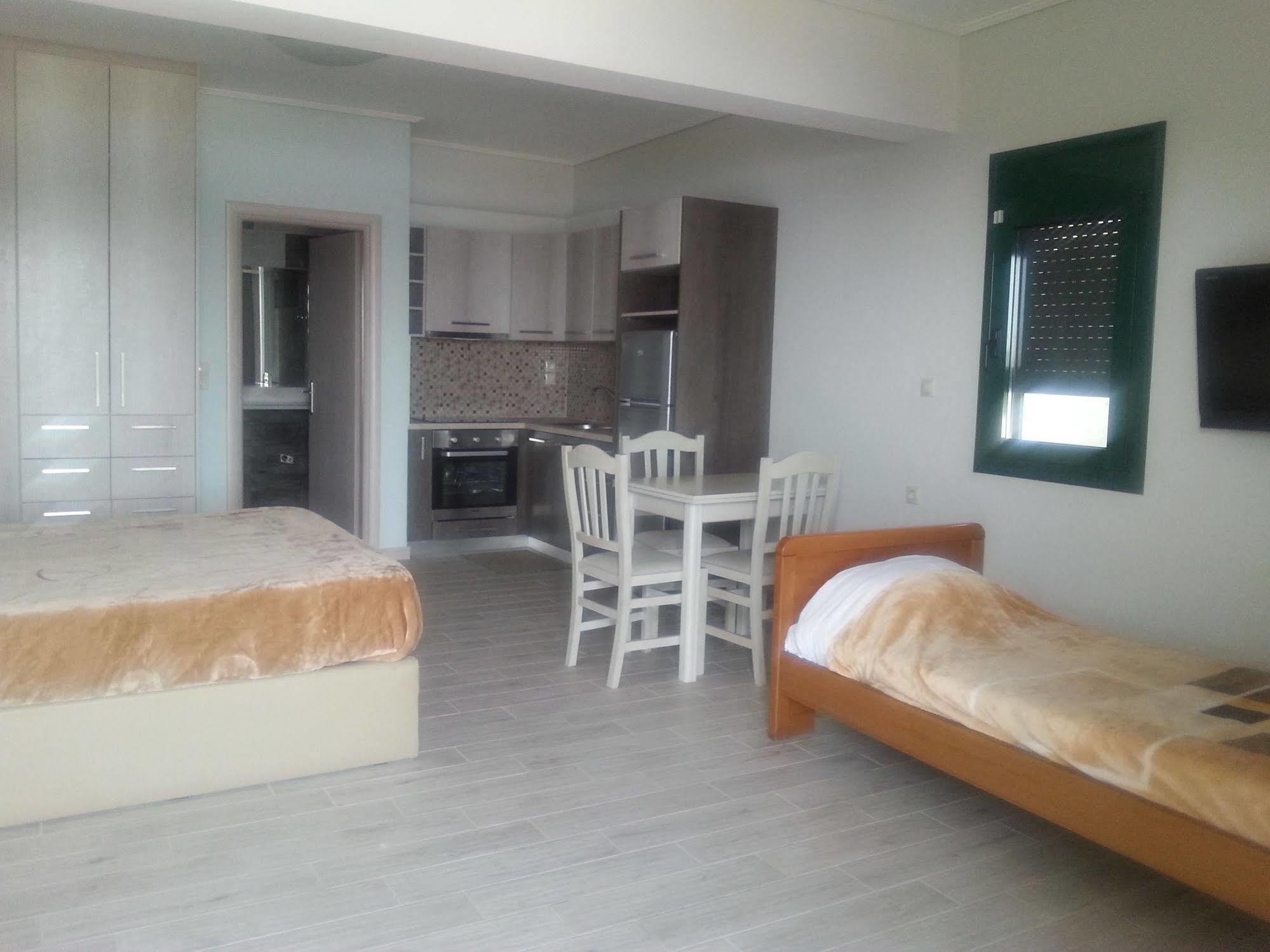 Giannis Village Resort แอสตาโกส ภายนอก รูปภาพ