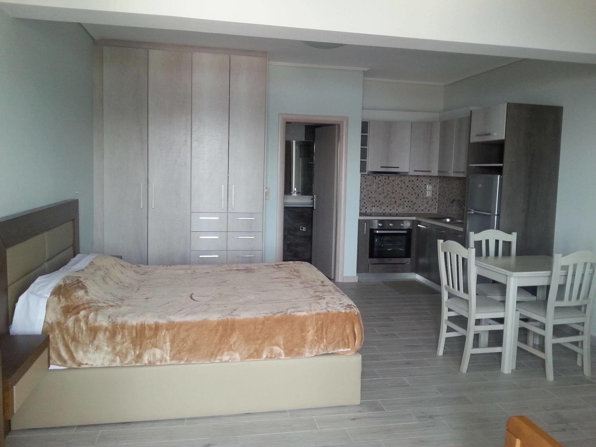 Giannis Village Resort แอสตาโกส ภายนอก รูปภาพ